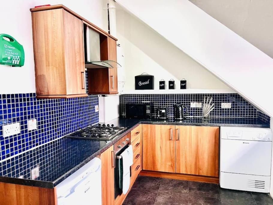 Crown House Two Bedroom Apartment Aberdeen Zewnętrze zdjęcie