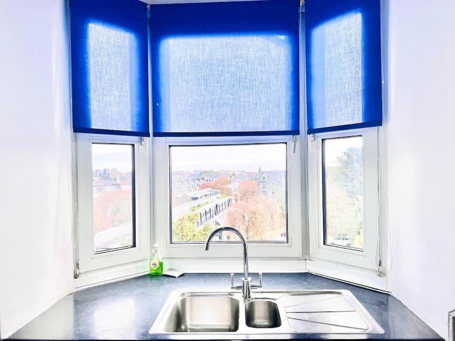 Crown House Two Bedroom Apartment Aberdeen Zewnętrze zdjęcie