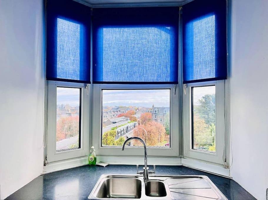 Crown House Two Bedroom Apartment Aberdeen Zewnętrze zdjęcie