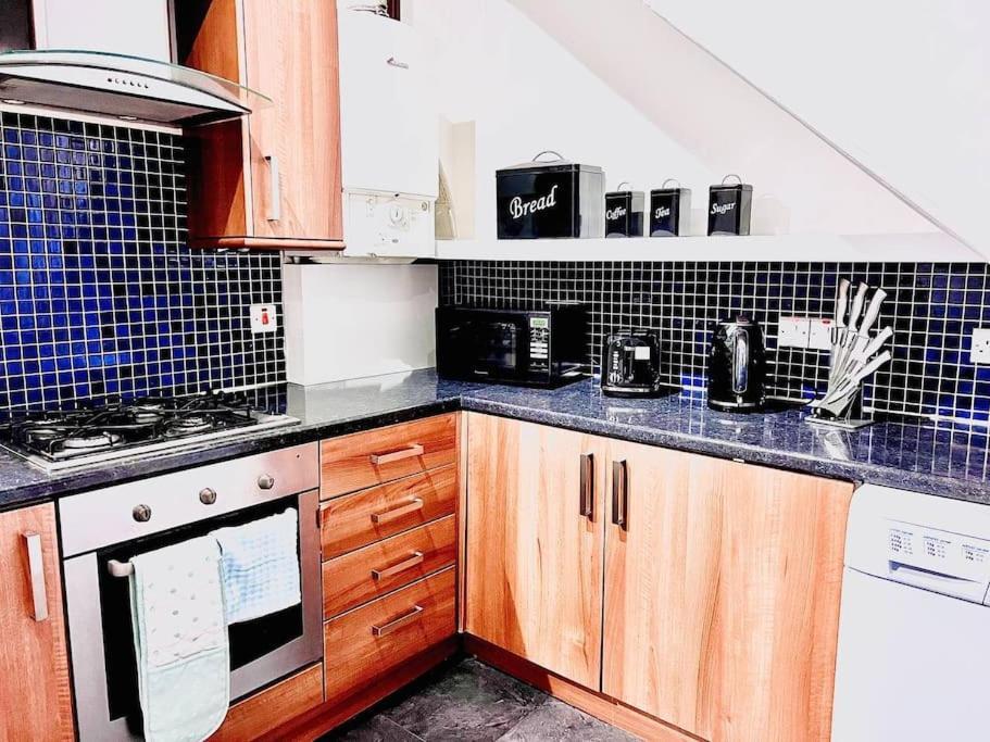 Crown House Two Bedroom Apartment Aberdeen Zewnętrze zdjęcie