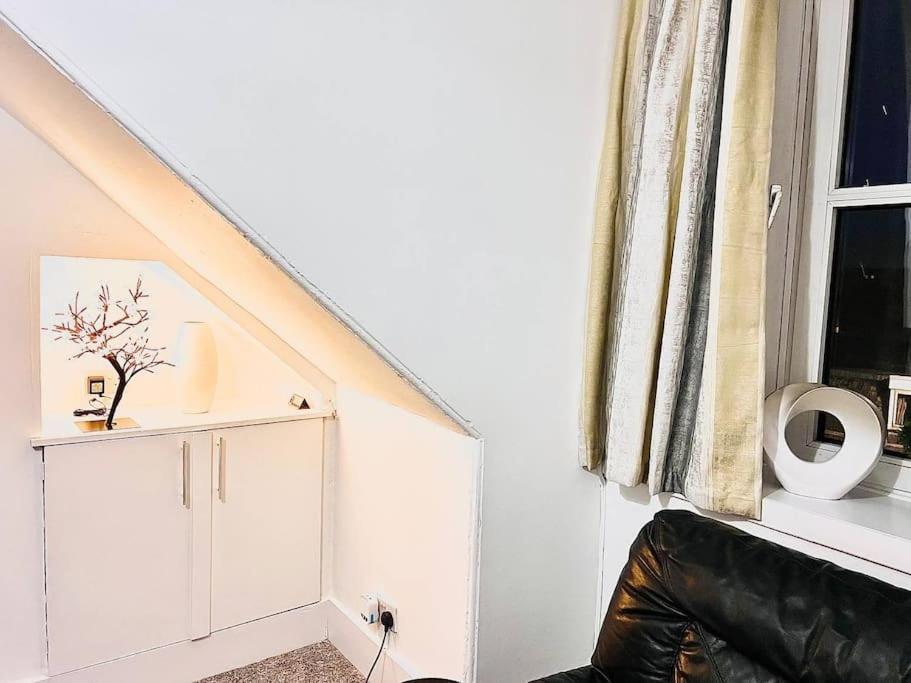 Crown House Two Bedroom Apartment Aberdeen Zewnętrze zdjęcie